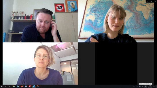 Mario Lindner (links oben) im Gespräch mit Laura Dobusch (rechts oben), moderiert von Angelika Striedinger (links unten)